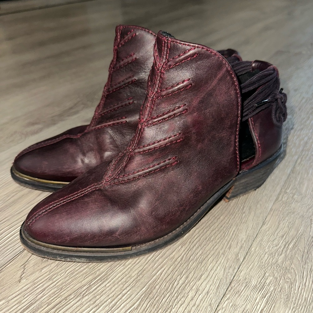 Free People Wine Plum LEATHER Western ANKLE BOOTIE HEEL Shoe Sz 36